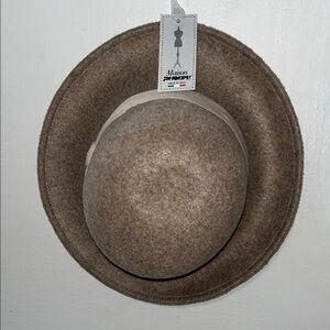 NWT! Retro Madison Pholya Italian Wool Winter Hat